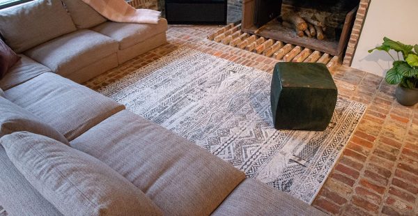 kilim medinawhite roomshot